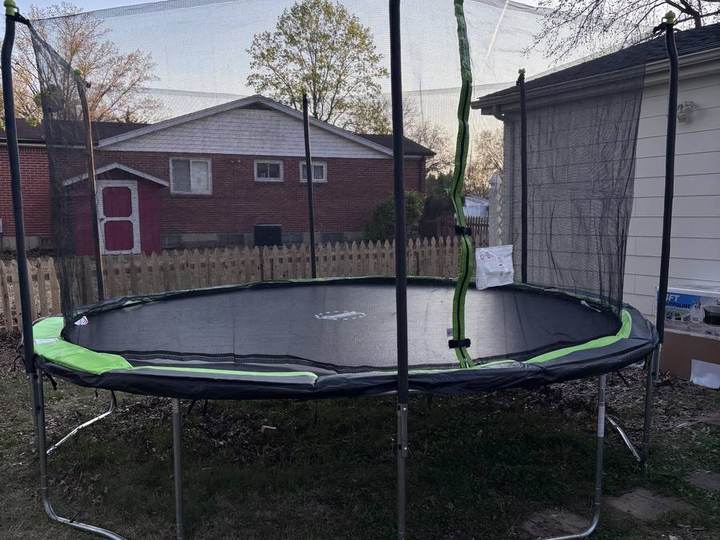 Backyard trampoline fully installed